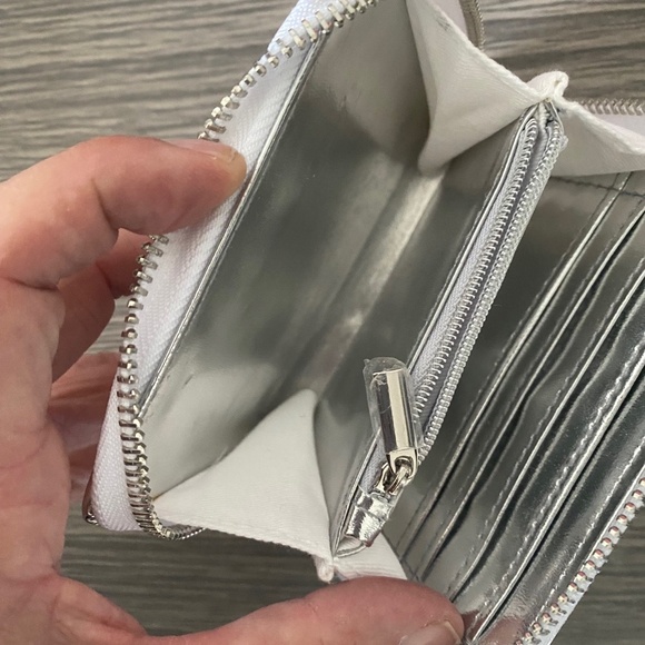 Swarovski silver tone wallet with Swarovski crystals - Picture 3 of 5